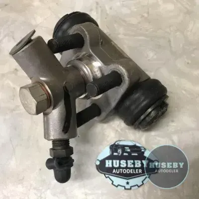Brake wheel cylinder rear Datsun Pick up 520 for cars with drum brakes in front 66-73 44100-14800 44100-14810