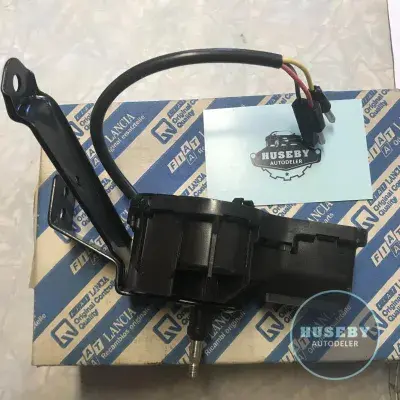 Motor headlight wiper left Lancia Thema S1 82426601 Bosch no 0390206865