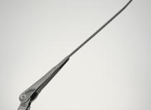 Wiper Arm.  A high-quality right-hand wiper arm with bayonet fitment EP9010