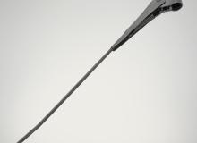Wiper Arm.  A high-quality left-hand wiper arm with bayonet fitment EP9010