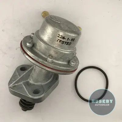 VW Golf Jetta Passat Polo  801 1.3 Lt / 55 PS  052127025J 052127025G BFP226	