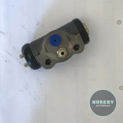 Wheel brake cylinder Mazda E2000